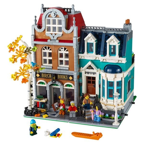 LEGO Creator Expert Plastic Bricks. Universal studs designed for teenagers (> 11 years old). Assembly Difficulty Level: Easy