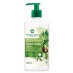 Protective gel for intimate hygiene with oak bark from the Farmona brand.