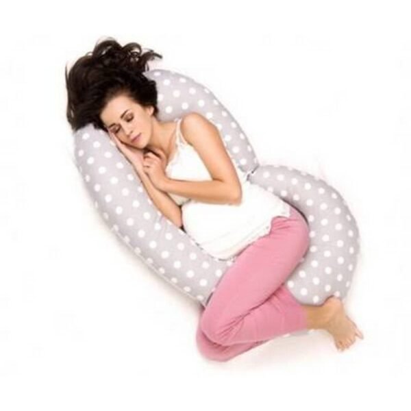 The ends of the pillow are slightly rounded, thanks to which you can rest your head comfortably on one side, and place the other end between your knees.