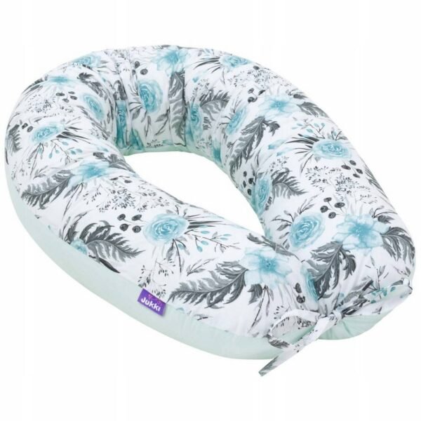The multifunctional Jukki pregnancy pillow, type "V", makes it easier to find the optimal position for sleeping, it also provides comfortable support when resting or breastfeeding.