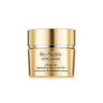 Rich ultra-nourishing cream, for regenerated skin and extremely strengthened against the signs of aging.