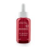 Body oil rich in vitamins C and E and essential polyphenols for the vitality of the skin, it fights free radicals and recharges the cells with energy, with a scientifically proven anti-aging action.
