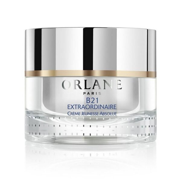 This total revitalizing cream creates the essential conditions to give youth and beauty to the skin.