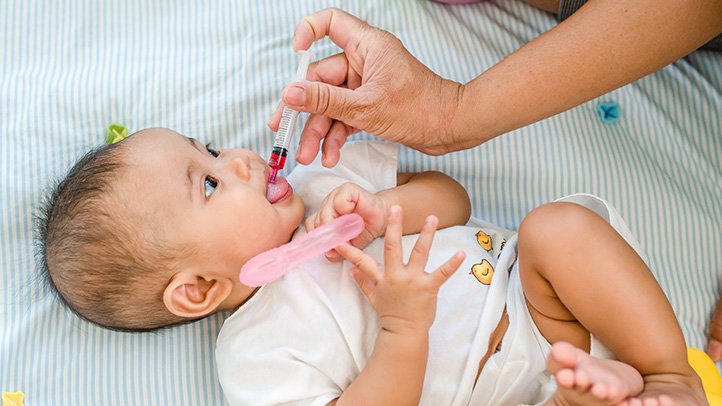 What vitamins should be given to newborns