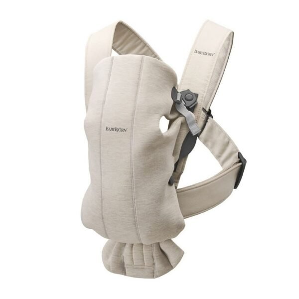 BabyBjörn Mini 3D Jersey Baby Carrier for peace of mind while carrying your baby.