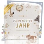 Lebenskompass® Baby Album My First Year – a beautifully crafted baby album designed to document and celebrate a baby’s first year. With plenty of space for photos, milestones, and special memories, it’s the perfect keepsake for parents.