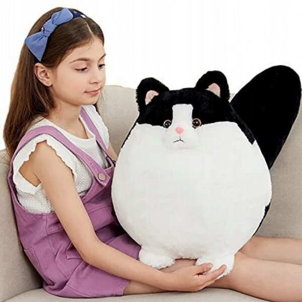 Kitten Fatty – a fluffy, adorable plush cat measuring 30 cm. Soft and cuddly, this charming toy is perfect for cat lovers and makes a great gift for all ages.