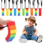 Logopedic Teether for Older Children - Brick Anti-Stress Necklace – a teething and sensory tool designed to provide relief and promote focus, ideal for children with sensory needs.