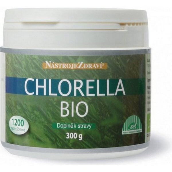 Chlorella Organic 300g Tablets 1200 es un suplemento dietético elaborado con chlorella orgánica, un alga verde rica en nutrientes rica en proteínas, vitaminas, minerales y clorofila . Apoya la desintoxicación, estimula el sistema inmunológico y mejora los niveles de energía.